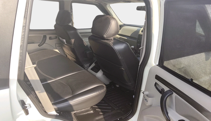 2022 Mahindra Scorpio S9, Diesel, Manual, 35,033 km, interior