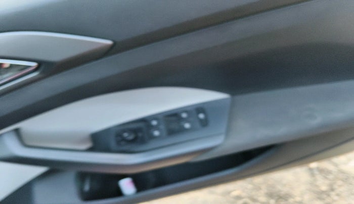 2023 Skoda KUSHAQ AMBITION 1.0L TSI AT, Petrol, Automatic, 33,333 km, interior