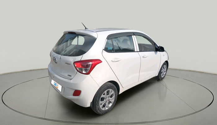 2015 Hyundai Grand i10 MAGNA 1.2 KAPPA VTVT, Petrol, Manual, 1,08,146 km, exterior