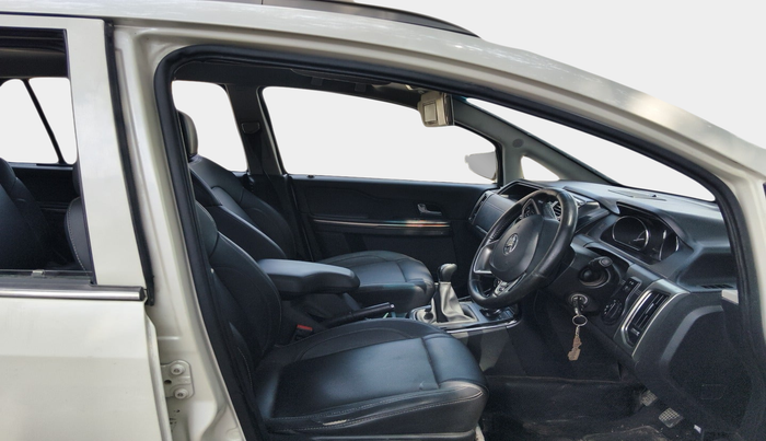 2017 Tata Hexa XT 4X2 6 STR, Diesel, Manual, 75,971 km, interior
