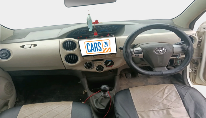2015 Toyota Etios VX-D, Diesel, Manual, 88,661 km, interior
