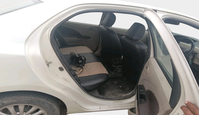 2015 Toyota Etios VX-D, Diesel, Manual, 88,661 km, interior