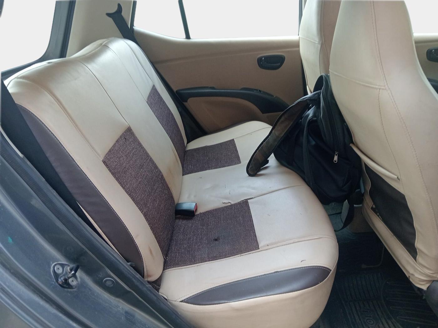 2010 Hyundai i10 MAGNA 1.2, Petrol, Manual, 83,622 km, interior
