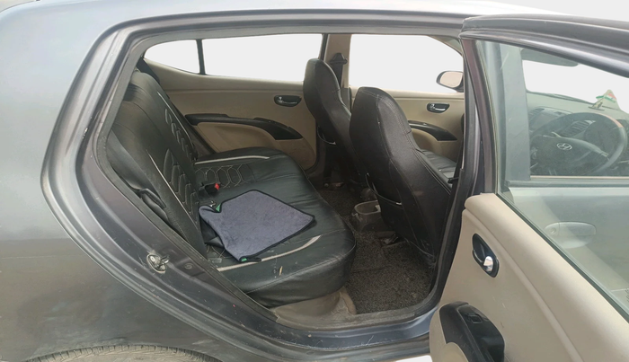 2014 Hyundai i10 MAGNA 1.1, Petrol, Manual, 87,596 km, interior