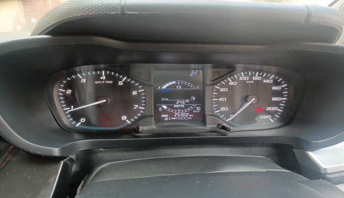 2024 Tata ALTROZ XM PETROL, Petrol, Manual, 25,302 km, interior