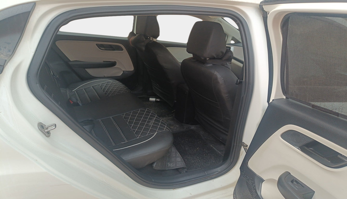 2024 Tata ALTROZ XM PETROL, Petrol, Manual, 25,302 km, interior