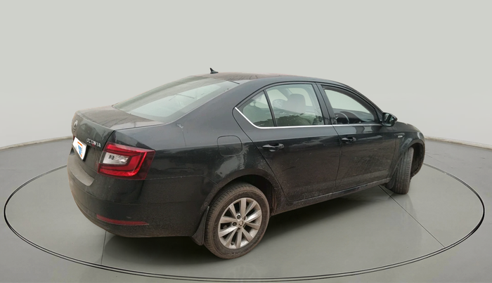 2018 Skoda Octavia 2.0 TDI L&K AT, Diesel, Automatic, 1,23,389 km, exterior