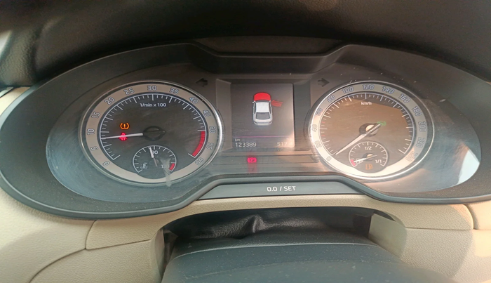 2018 Skoda Octavia 2.0 TDI L&K AT, Diesel, Automatic, 1,23,389 km, interior