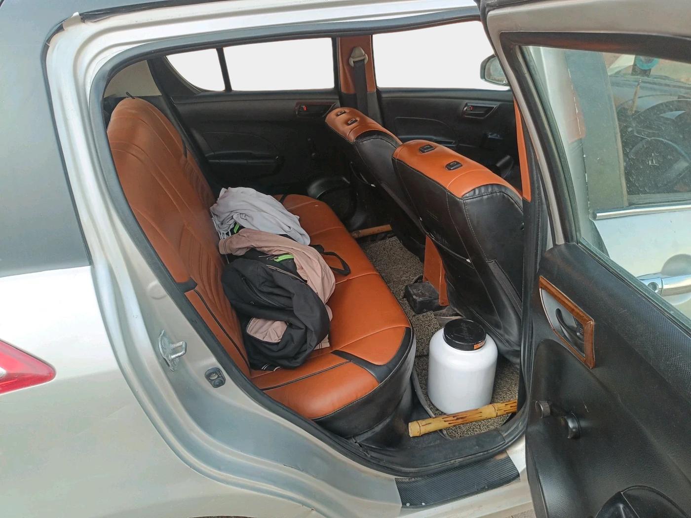 2011 Maruti Swift LXI, Petrol, Manual, 1,66,948 km, interior
