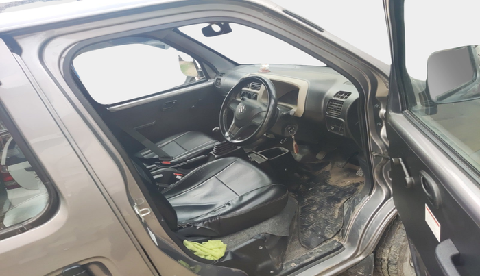 2023 Maruti Eeco 5 STR AC CNG, Petrol, Manual, 61,372 km, interior