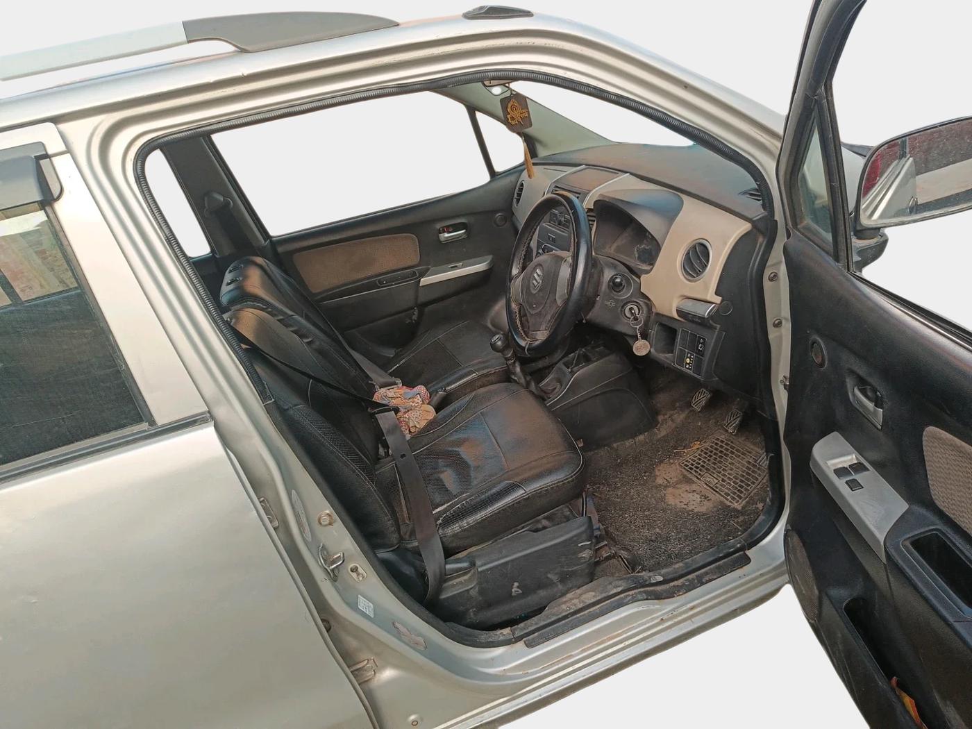 2018 Maruti Wagon R 1.0 LXI CNG, CNG, Manual, 66,369 km, interior