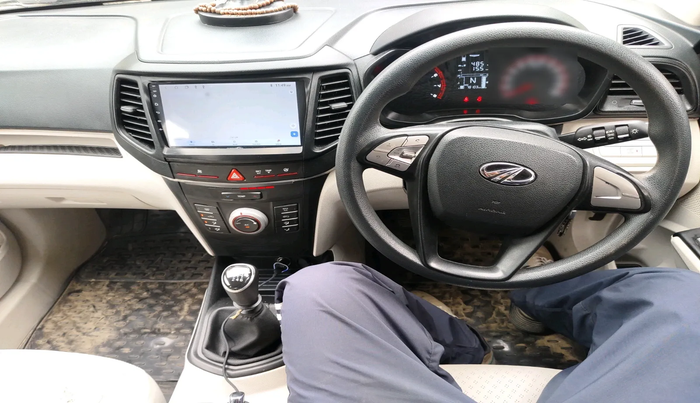 2022 Mahindra XUV300 W4 1.2 PETROL, Petrol, Manual, 78,103 km, interior