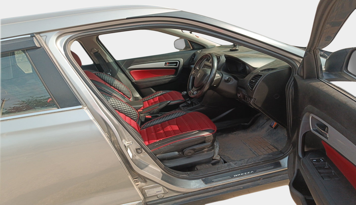 2022 Maruti Vitara Brezza ZXI, Petrol, Manual, 37,988 km, interior