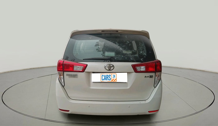 2018 Toyota Innova Crysta 2.4 VX 8 STR, Diesel, Manual, 1,22,580 km, exterior