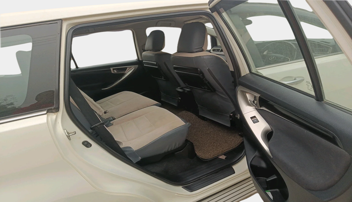 2018 Toyota Innova Crysta 2.4 VX 8 STR, Diesel, Manual, 1,22,580 km, interior