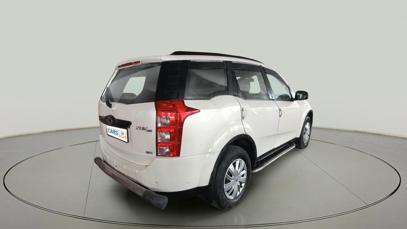 2017 Mahindra XUV500 W6, Diesel, Manual, 1,36,500 km, exterior