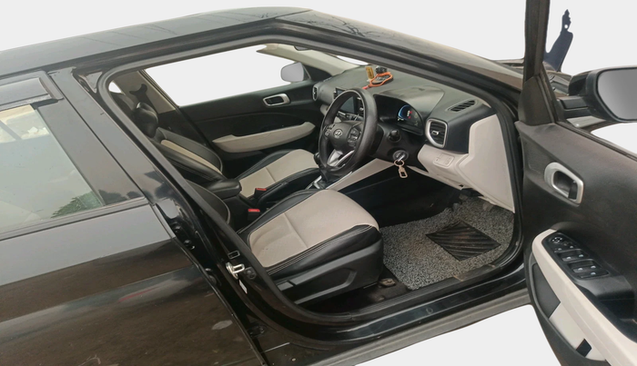 2024 Hyundai VENUE S 1.2, Petrol, Manual, 39,129 km, interior