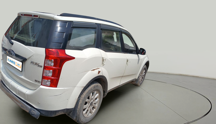 2016 Mahindra XUV500 W10 1.99, Diesel, Manual, 1,42,585 km, exterior