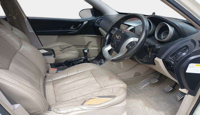 2016 Mahindra XUV500 W10 1.99, Diesel, Manual, 1,42,585 km, interior