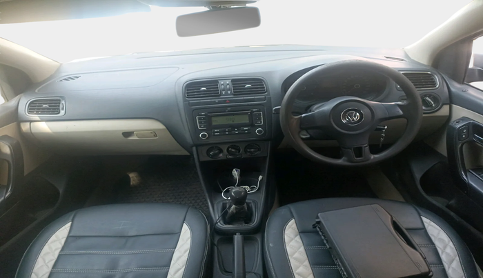 2012 Volkswagen Polo COMFORTLINE 1.2L, Diesel, Manual, 1,43,664 km, interior