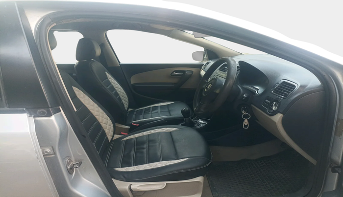 2012 Volkswagen Polo COMFORTLINE 1.2L, Diesel, Manual, 1,43,664 km, interior