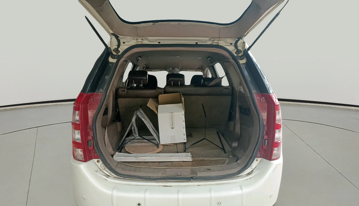 2012 Mahindra XUV500 W8, Diesel, Manual, 3,02,854 km, exterior