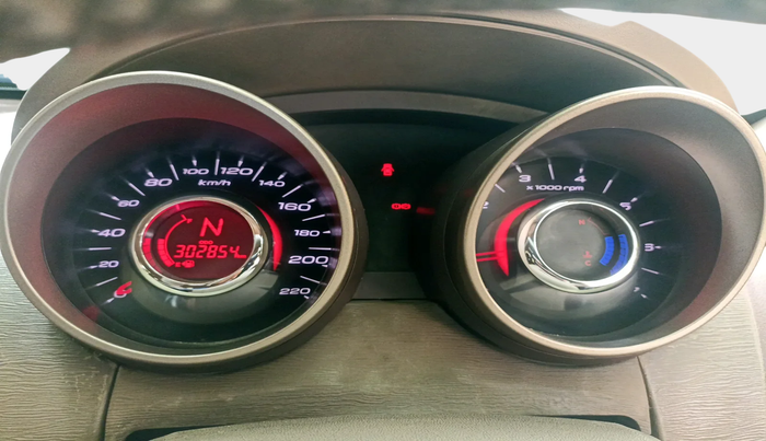 2012 Mahindra XUV500 W8, Diesel, Manual, 3,02,854 km, interior