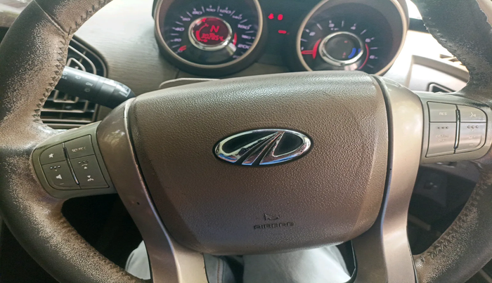2012 Mahindra XUV500 W8, Diesel, Manual, 3,02,854 km, interior