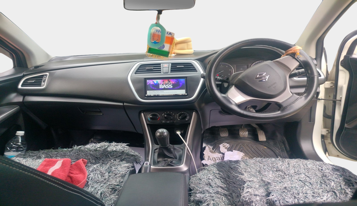 2019 Maruti S Cross SIGMA 1.3, Diesel, Manual, 76,572 km, interior