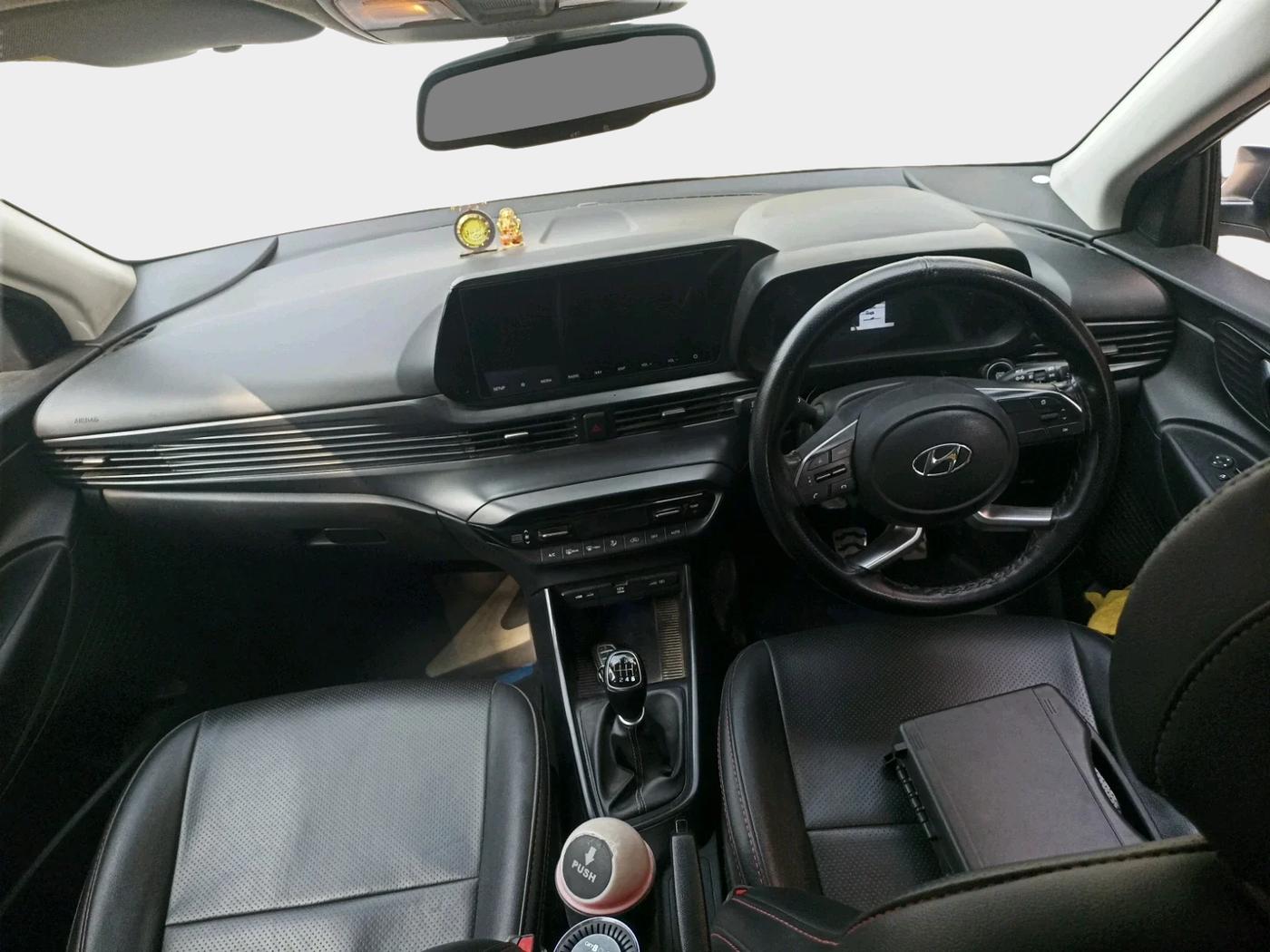 2020 Hyundai NEW I20 Asta 1.0 GDI Turbo IMT, Petrol, Manual, 1,00,001 km, interior