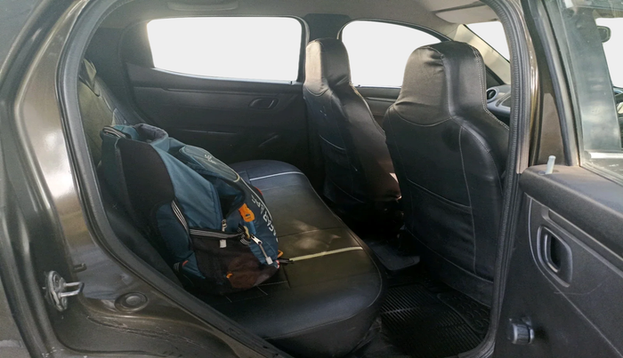 2017 Renault Kwid RXT 1.0, Petrol, Manual, 48,240 km, interior