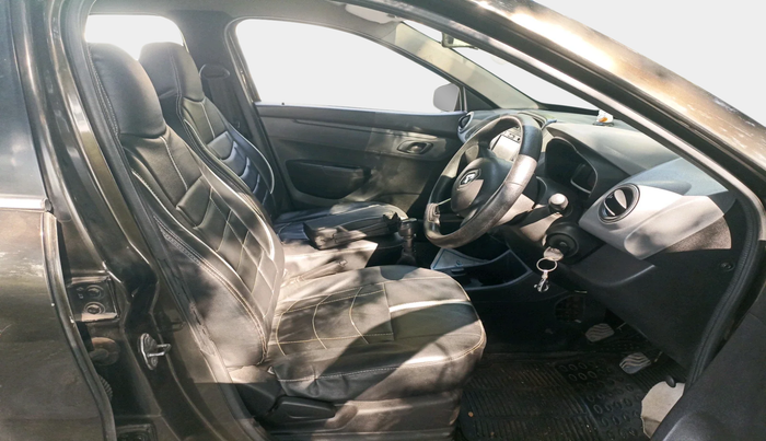 2017 Renault Kwid RXT 1.0, Petrol, Manual, 48,240 km, interior