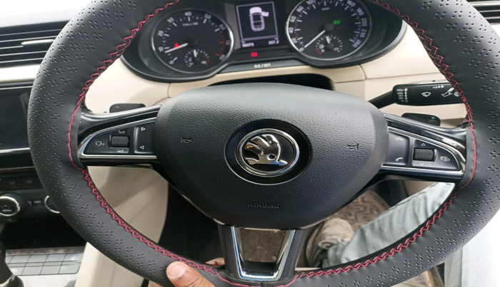 2017 Skoda Octavia STYLE PLUS AT 1.8 TSI, Petrol, Automatic, 96,079 km, interior