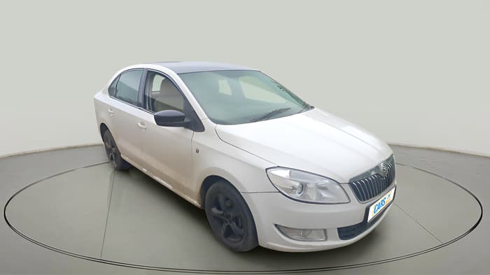 2013 Skoda Rapid ELEGANCE 1.6 TDI CR MT, Diesel, Manual, 1,94,000 km, exterior