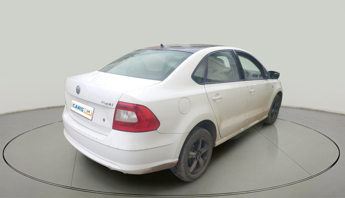 2013 Skoda Rapid ELEGANCE 1.6 TDI CR MT, Diesel, Manual, 1,93,104 km, exterior