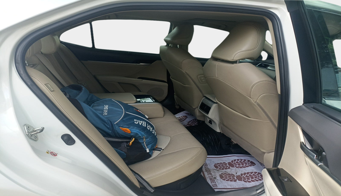 2019 Toyota Camry HYBRID, Hybrid, Automatic, 84,609 km, interior