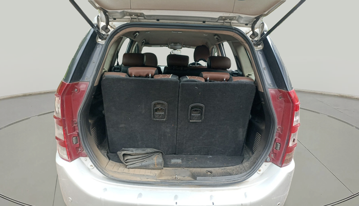 2013 Mahindra XUV500 W8, Diesel, Manual, 1,40,752 km, exterior