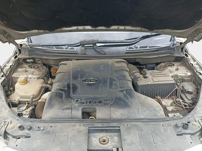 2013 Mahindra XUV500 W8, Diesel, Manual, 1,40,752 km, exterior