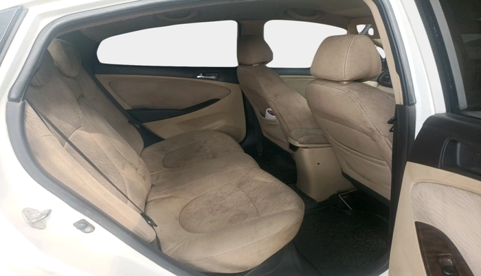 2011 Hyundai Verna FLUIDIC 1.6 VTVT SX, Diesel, Manual, 1,83,918 km, interior