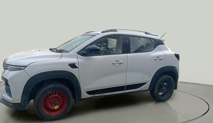 2021 Renault Kiger RXT MT, Petrol, Manual, 1,12,153 km, exterior