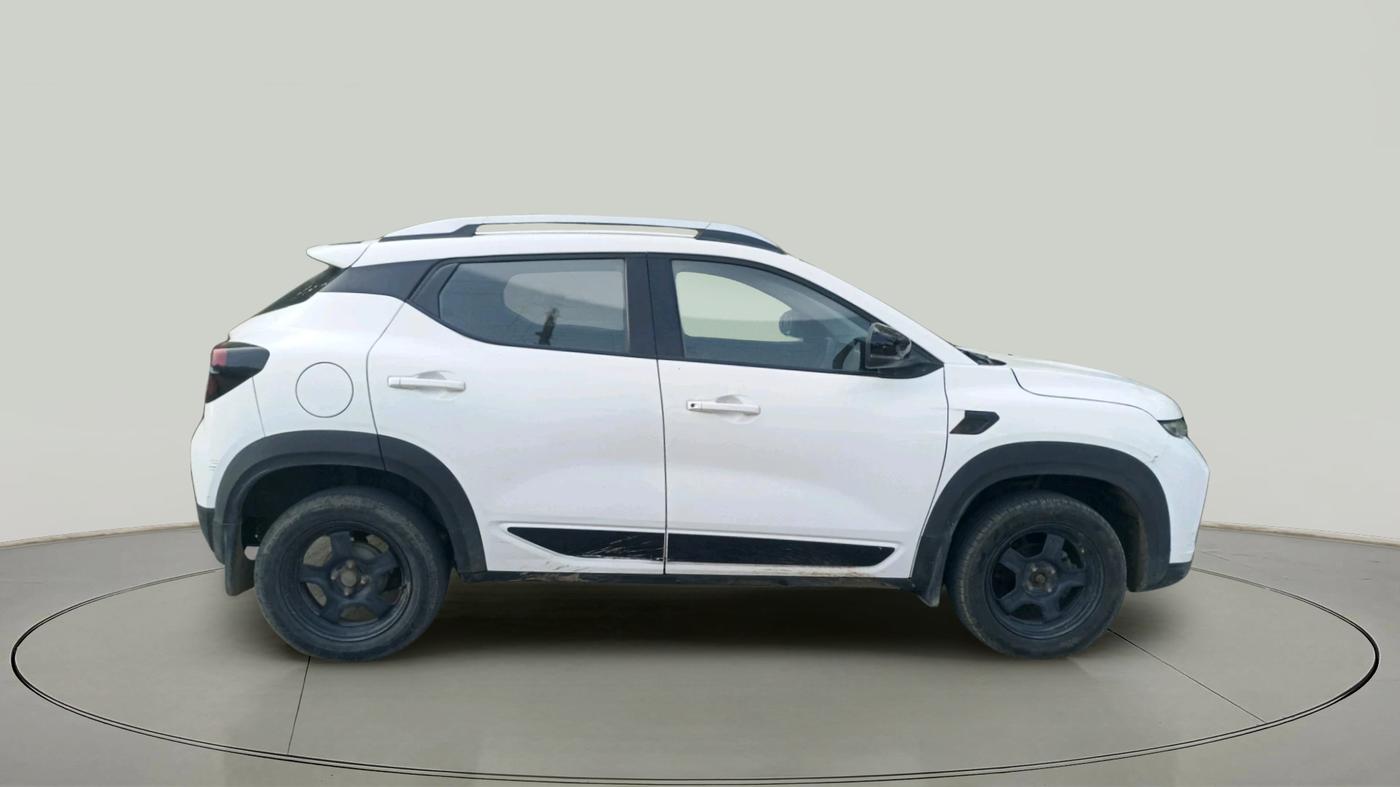 2021 Renault Kiger RXT MT, Petrol, Manual, 1,12,153 km, exterior
