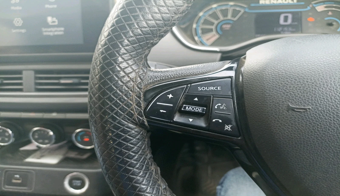 2021 Renault Kiger RXT MT, Petrol, Manual, 1,12,153 km, interior