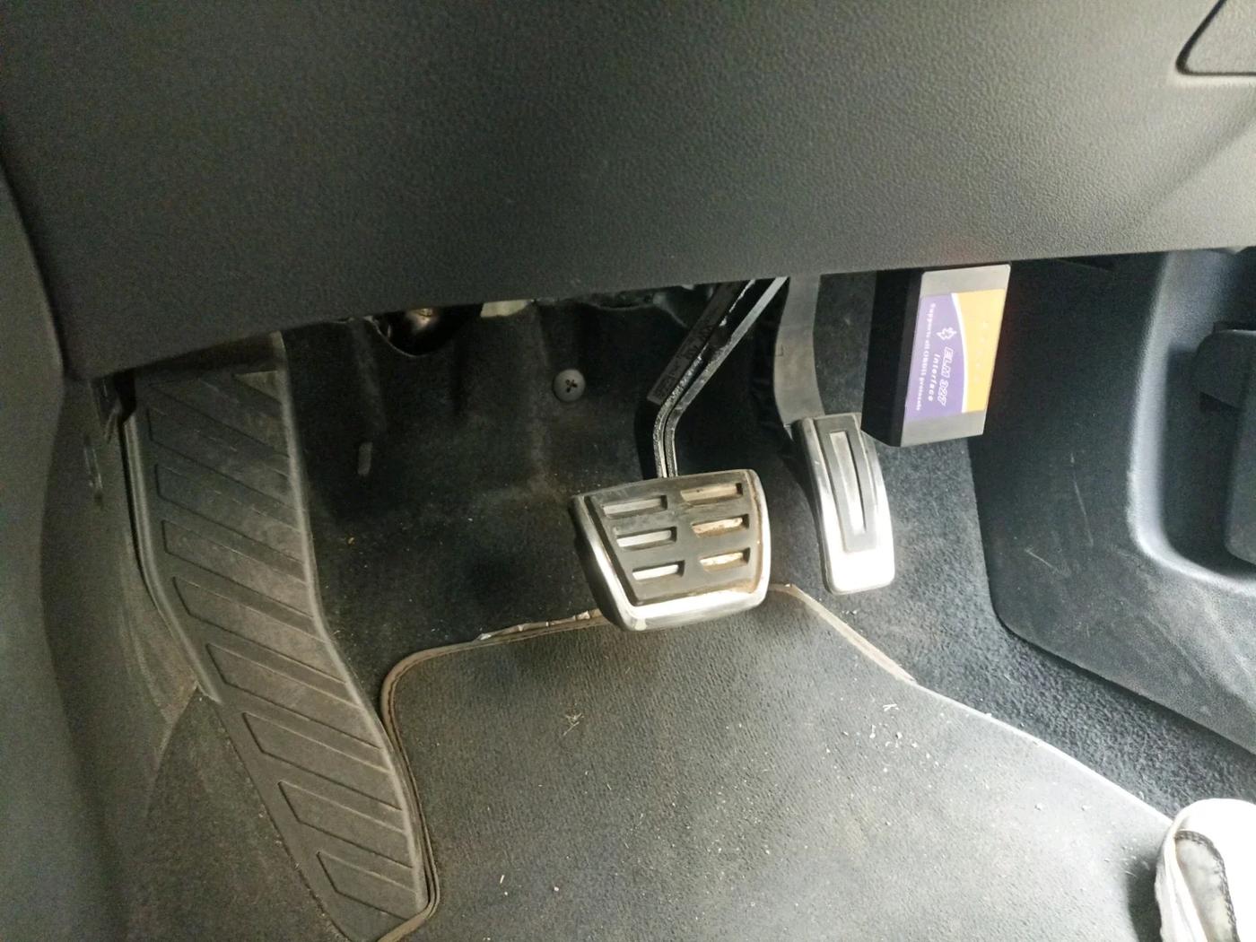 2023 Skoda KUSHAQ MONTE CARLO 1.0L TSI AT, Petrol, Automatic, 29,300 km, interior