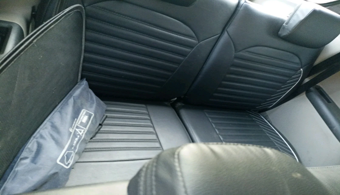 2022 Renault TRIBER RXZ AMT, Petrol, Automatic, 15,031 km, interior