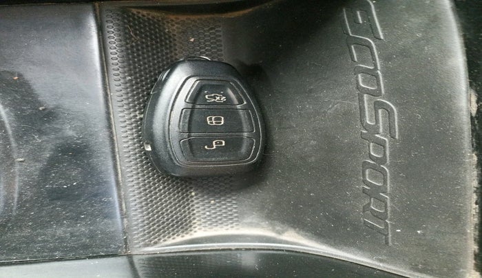 2014 Ford Ecosport TITANIUM 1.5L DIESEL (OPT), Diesel, Manual, 1,32,598 km, interior