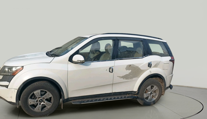 2011 Mahindra XUV500 W8, Diesel, Manual, 1,30,023 km, exterior