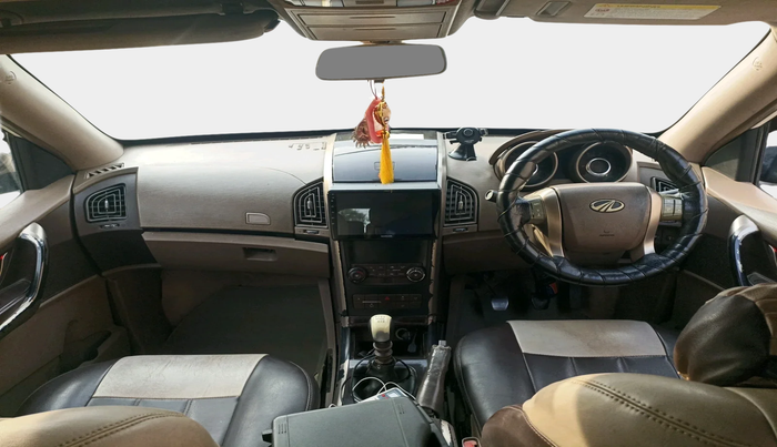 2011 Mahindra XUV500 W8, Diesel, Manual, 1,30,023 km, interior