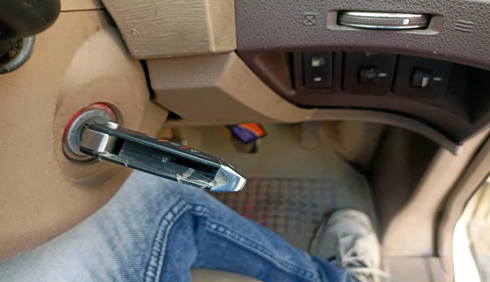 2011 Mahindra XUV500 W8, Diesel, Manual, 1,30,023 km, interior