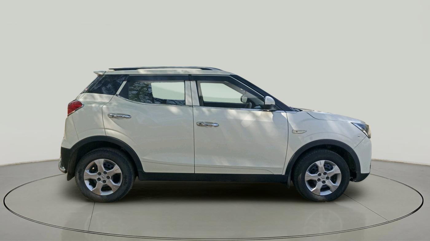 2021 Mahindra XUV300 W4 1.5 DIESEL, Diesel, Manual, 65,509 km, exterior
