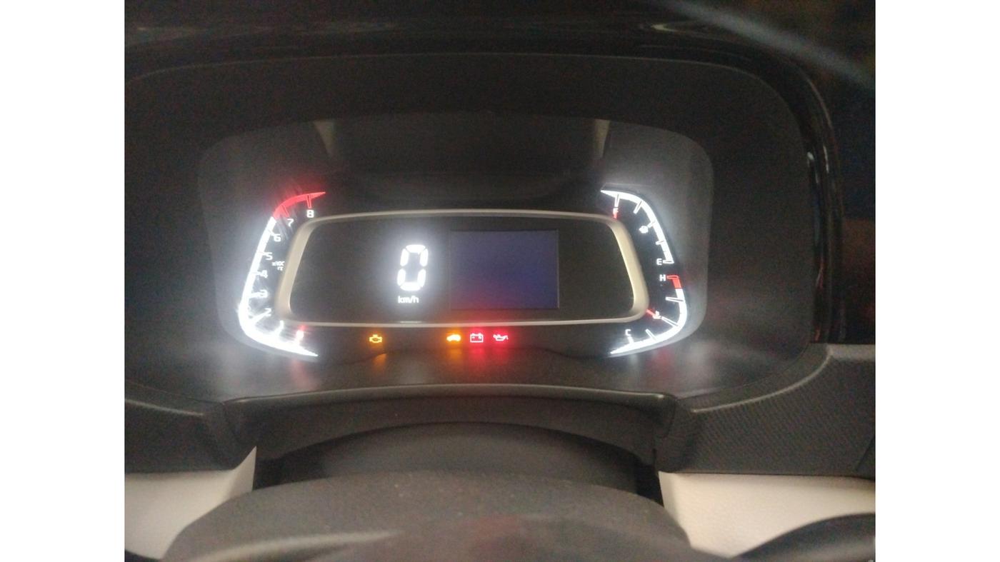2020 KIA SONET HTX 1.0 IMT, Petrol, Manual, 35,418 km, interior